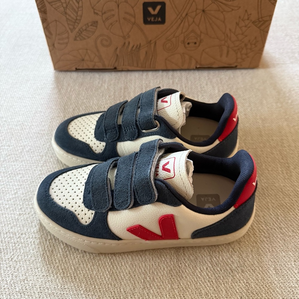 NIB Veja V-10 Small Leather Sneakers Pure Pekin Nautico - Picture 3 of 5